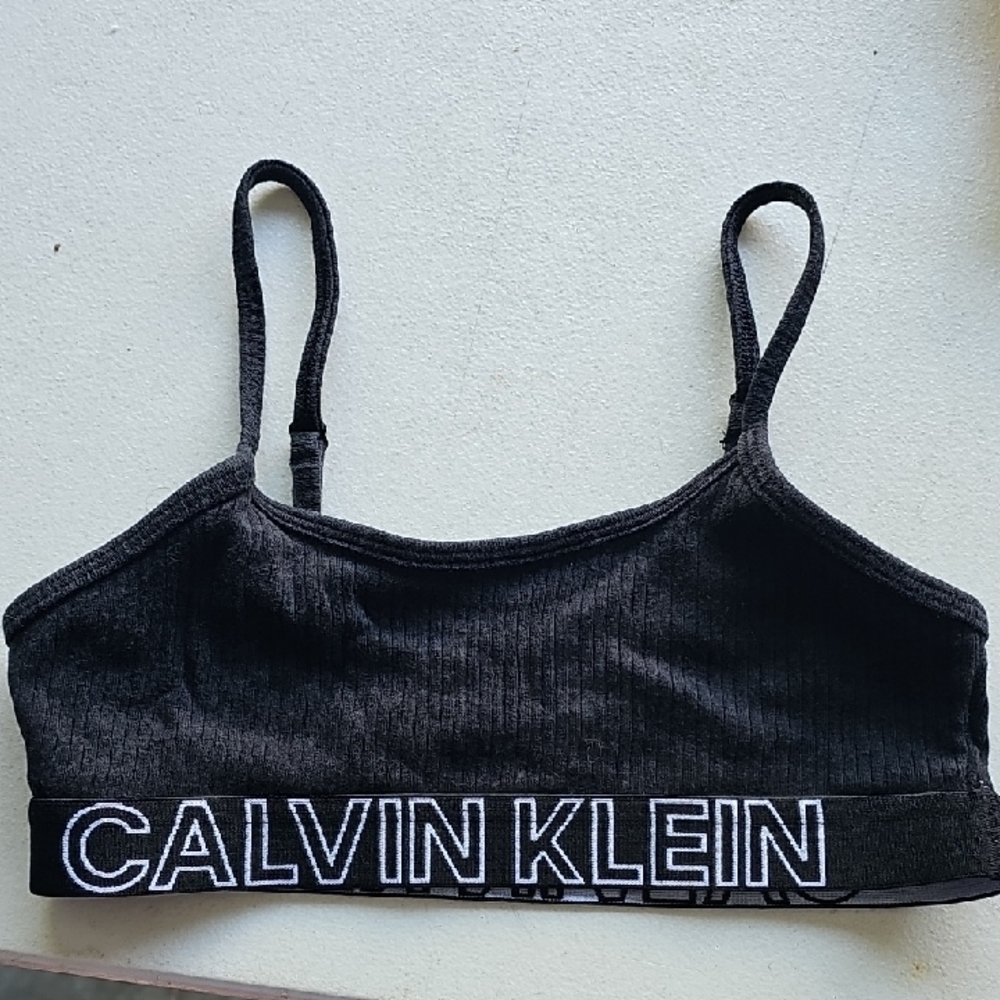 Calvin Klein Youth Girls Sz 7/8 M BRA. BLACK AND WHITE